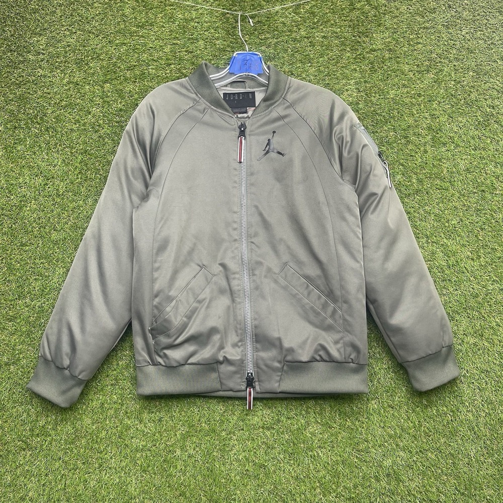 Nike Air Jordan Jacket Youth Large Bomber Puffer Lined Heavy Warm Winter Jumpman